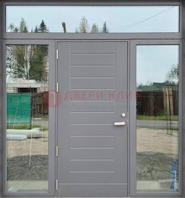 Серая стальная дверь с панелью МДФ и стеклянными фрамугами ДФГ-28 в Щербинке