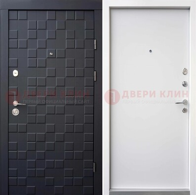 Темная входная дверь с белой МДФ внутри ДМ-222 в Щербинке