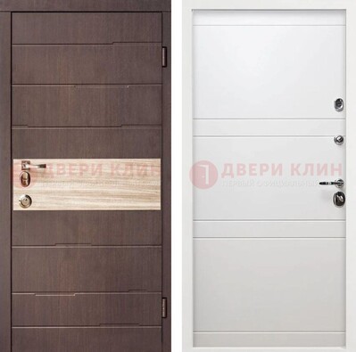 Коричневая стальная дверь с филенчатой МДФ в Белом цвете ДМ-306 в Щербинке