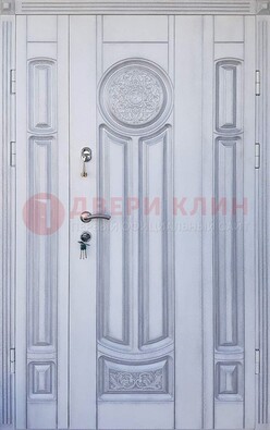 Белая двухстворчатая дверь с массивом дуба ДМД-72 в Щербинке