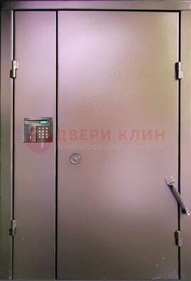 Коричневая стальная дверь в подъезд ДПД-1 в Щербинке
