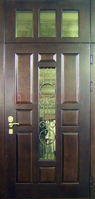 Парадная дверь со стеклянными вставками и ковкой ДПР-1 в офисное здание в Щербинке