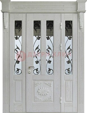Входная парадная дверь со стеклом и ковкой в белом цвете ДПР-93 в Щербинке