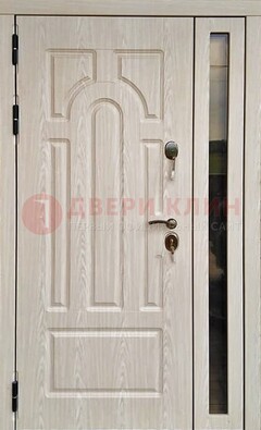 Белая металлическая дверь со стеклом ДС-68 в Щербинке
