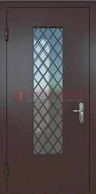Темная металлическая дверь с решеткой и стеклом ДС-7 в Щербинке