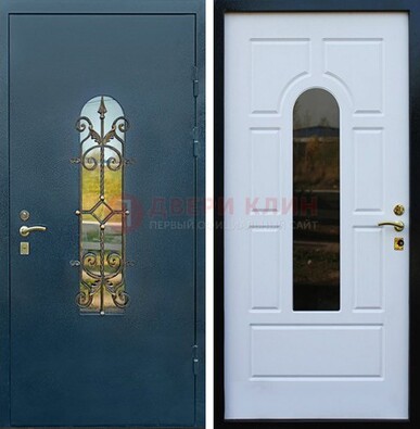 Входная дверь Дверь со стеклом и ковкой ДСК-71 для кирпичного дома в Щербинке