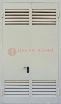 Белая металлическая техническая дверь с вентиляционной решеткой ДТ-6 в Щербинке