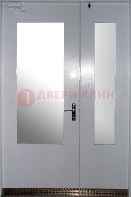 Белая  тамбурная дверь со стеклянными вставками ДТМ-18 в Щербинке