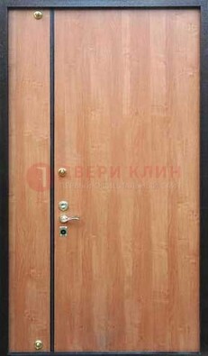 Светлая тамбурная дверь ДТМ-29 в Щербинке