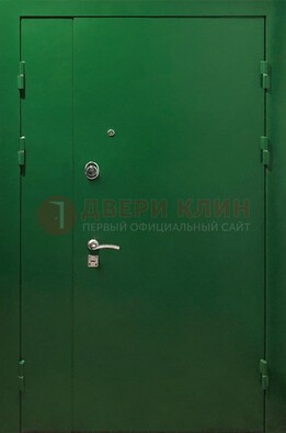 Зеленая распашная тамбурная дверь Порошок ДТМ-47 в Щербинке