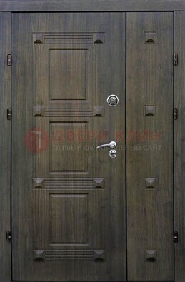 Железная двухстворчатая филенчатая дверь с виноритом ДВТ-143 в Щербинке