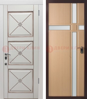 Белая уличная дверь с зеркальными вставками внутри ДЗ-94 в Щербинке