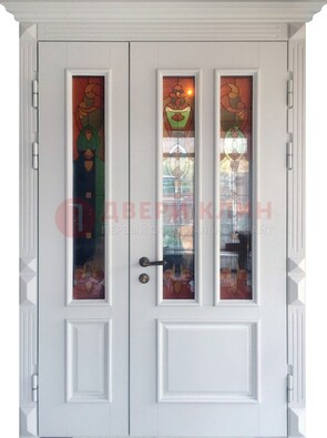Белая полуторная металлическая дверь с витражом ВЖ-12 в Щербинке